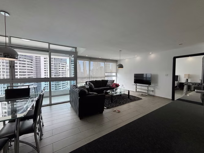 SE ALQUILA BAYFRONT AMOBLADO - Imagen 7