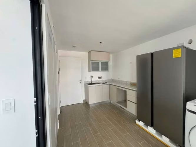 PM AVENIDA BALBOA LINEA BLANCA 1 REC 1 BAÑO $1200 - Imagen 4