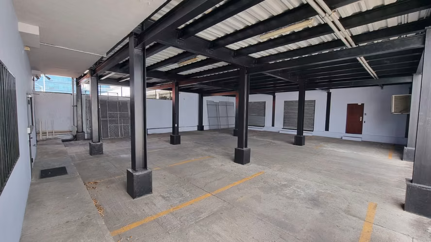 Edificio con oficinas y galera incluida en Costa del este listo para entregar venta o alquiler  - Imagen 6