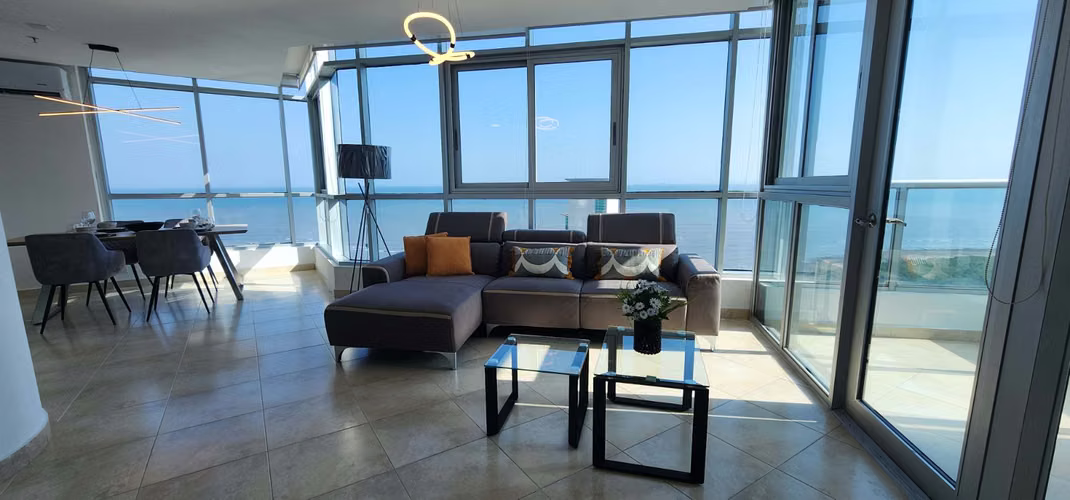 Apartamento con Vista Espectacular & Cercano a Sedes Corporativas