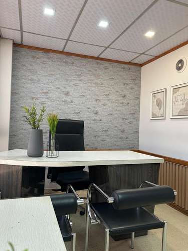 Galerias Coloniales el Dorado. Oficina 37mts amoblada $500.00