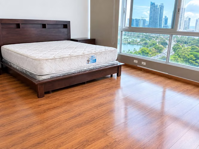 AVENIDA BALBOA I AMOBLADO I 1 RECAMARA I 95.5M ² I BALCÓN + VISTA AL MAR  - Imagen 9