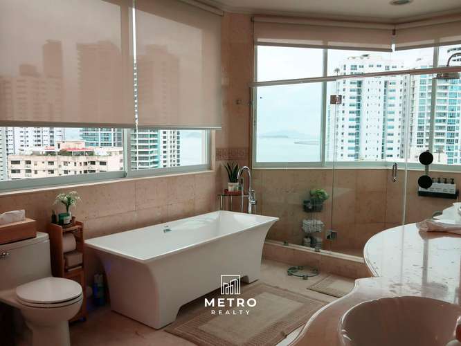 Venta de Apartamento en PH Bahía Esmeralda Marbella
