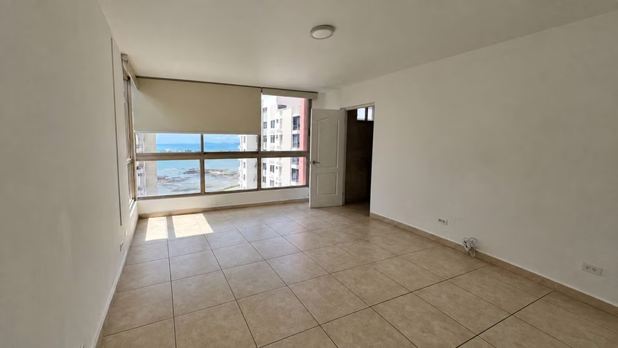 Apartment in San Francisco I white line I 2 Rec I with sea view and 2 parking
