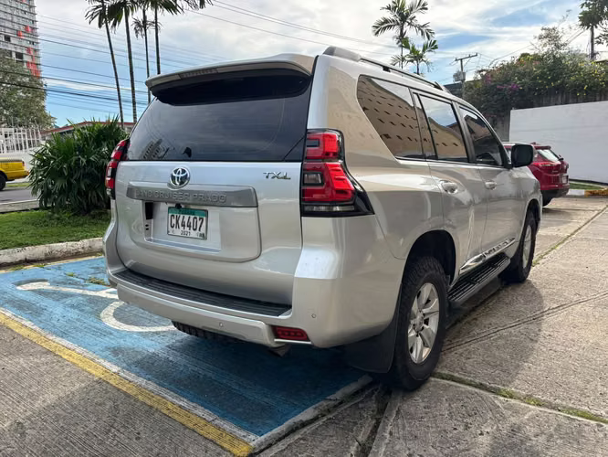 TOYOTA LANDCRUISER PRADO 2018 AUTOMATICO - Imagen 6