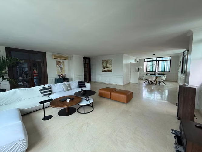 Espectacular Penthouse de 431 m² en Marbella | 5 Recámaras, Amplias Vistas y Excelente Ubicación - Imagen 3