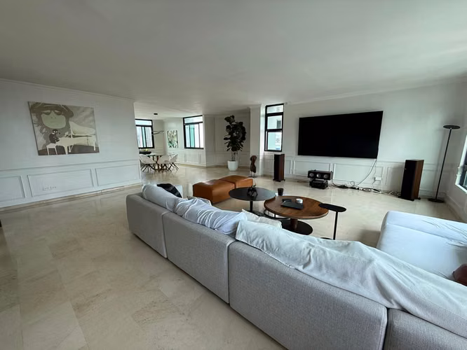 Espectacular Penthouse de 431 m² en Marbella | 5 Recámaras, Amplias Vistas y Excelente Ubicación - Imagen 2