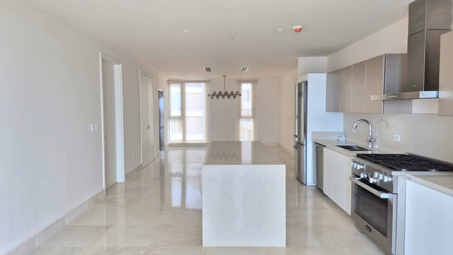 . ! Apartamento en Isla Ocean Reef | 2 Rec I linea blanca I con balcon y vista al mar - Imagen 4