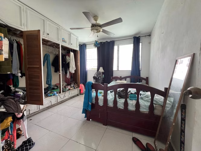 CASA EN VENTA EN CHANIS – AMPLIA PROPIEDAD DE DOS PLANTAS