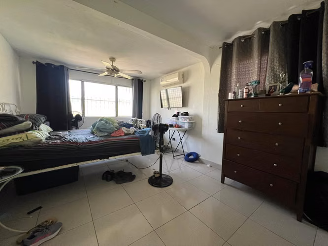 CASA EN VENTA EN CHANIS – AMPLIA PROPIEDAD DE DOS PLANTAS