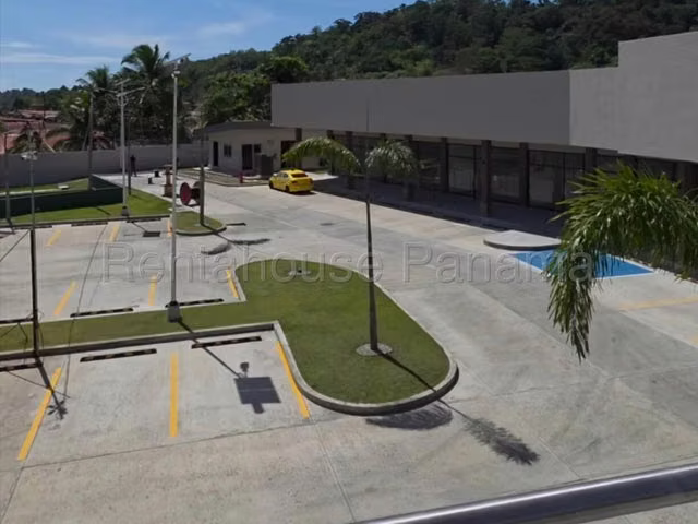 SE ALQUILA LOCAL COMERCIAL A ESTRENAR EN PLAZA UBICADA EN CATIVÁ COLÓN 27-2866/GMB