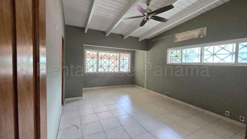 VENTA DE CASA EN ANCÓN 