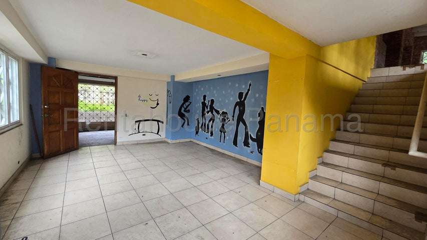 VENTA DE CASA EN ANCÓN 