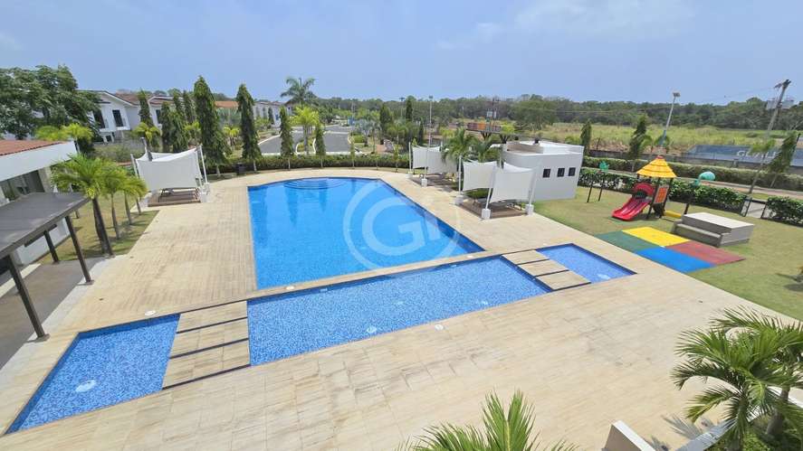 Venta Casa Esquinera Costa Linda. Precio de Oportunidad Negociable. - Imagen 18