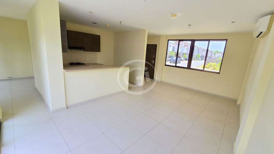 Venta Casa Esquinera Costa Linda. Precio de Oportunidad Negociable. - Imagen 5