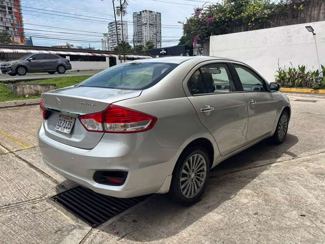 SUZUKI CIAZ 2017 AUTOMATICO - Imagen 4