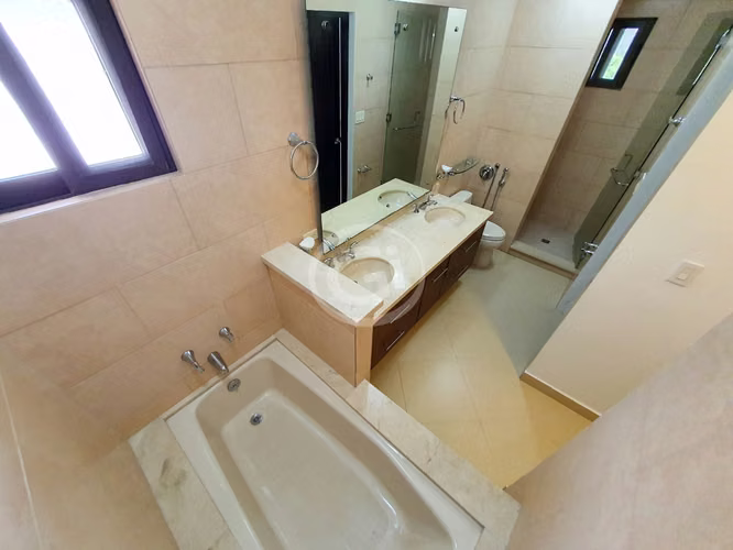 Venta Apartamento Embassy Club Courtyard Cerca a Casa Club - Imagen 11