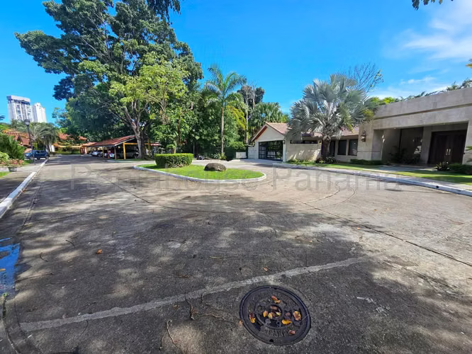 VENTA DE CASA EN ALTOS DEL GOLF MCD27-436 - Imagen 2
