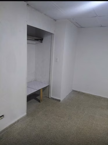 ALQUILO CUARTO CON ENTRADA INDEPENDIENTE  - Imagen 5