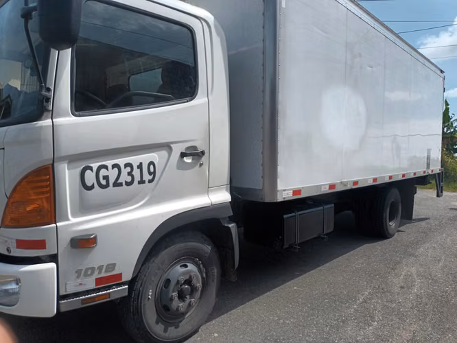 VENTA DE CAMIÓN HINO - Imagen 3