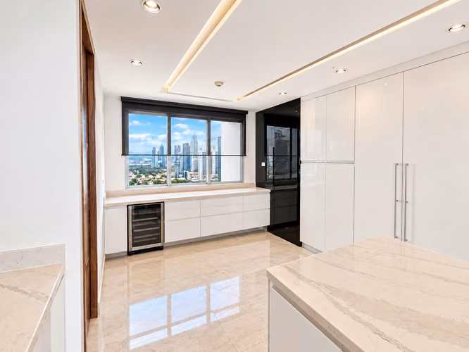 Se Alquila Amplio Apartamento de 354 m² en Costa del Este – Vista al Mar y Acabados de Lujo - Imagen 6