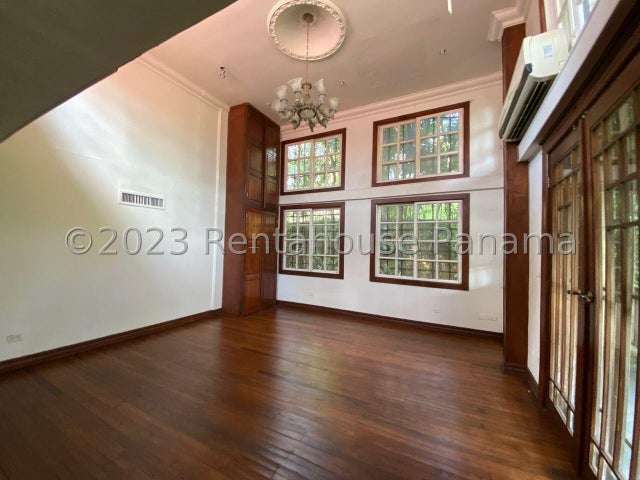 Se vende casa en Albrook GCEA27-1744