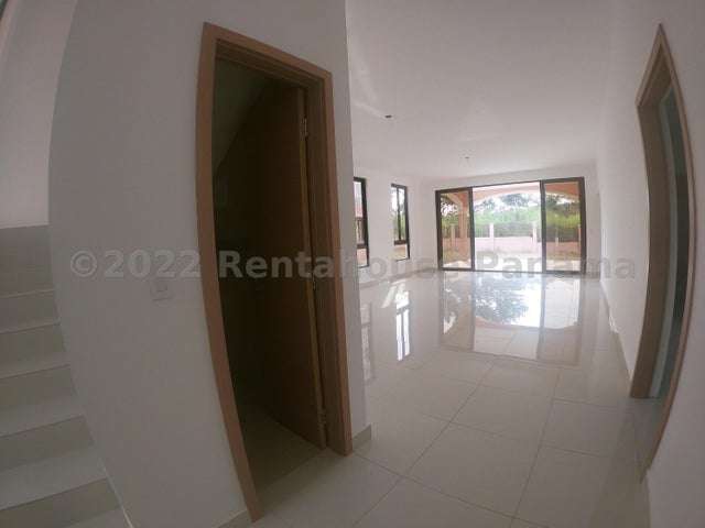 Se vende casa duplex en Clayton Forest, Clayton GCEA22-9353