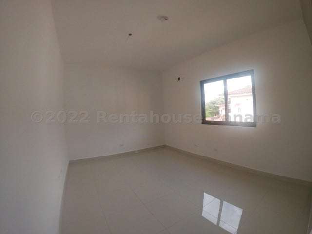 Se vende casa duplex en Clayton Forest, Clayton GCEA22-9353