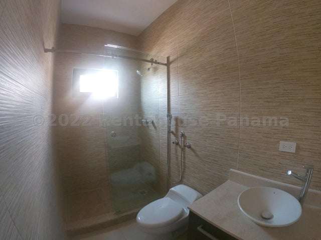 Se vende casa duplex en Clayton Forest, Clayton GCEA22-9353
