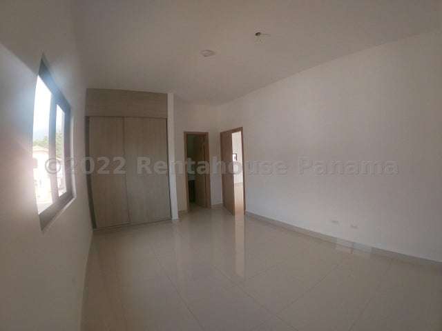 Se vende casa duplex en Clayton Forest, Clayton GCEA22-9353