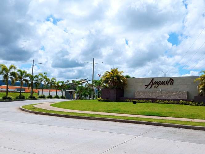 VENDO Casa Duplex en Paseo del Norte. Brisas del Golf. 157m2 MAG