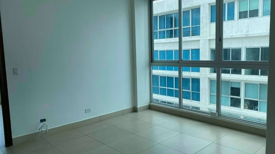 Venta PH Dupont Piso Alto Vista al Mar - Imagen 7