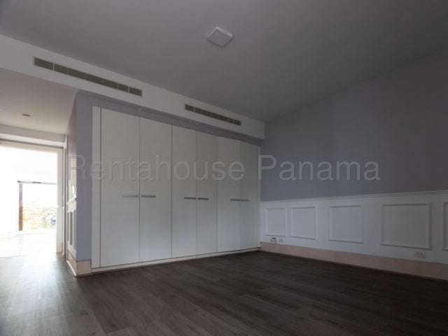 J2805GRR Venta de Apartamento en Avenida Balboa 