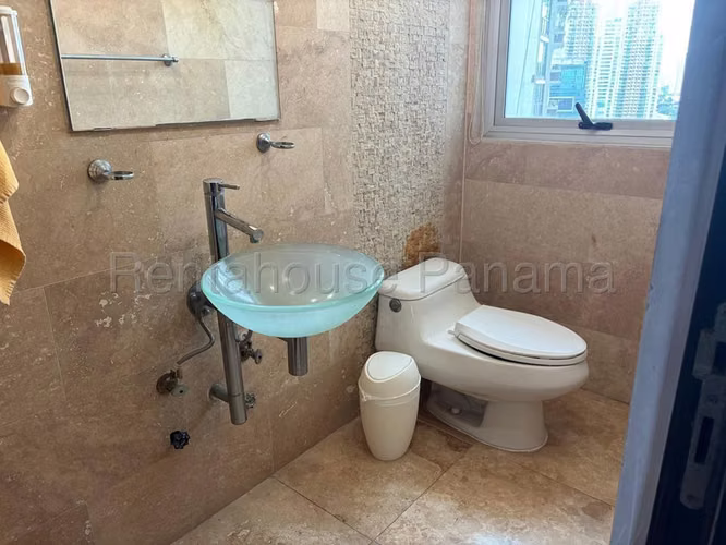 272713. Se alquila apartamento 308m, 3 recámaras, 3.5 baños, vista al mar, solo línea blanca. - Imagen 8