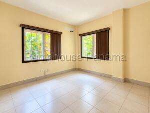 Casa en Venta en Albrook VIK 27-1082