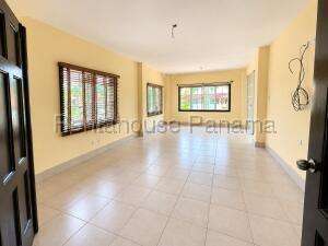 Casa en Venta en Albrook VIK 27-1082