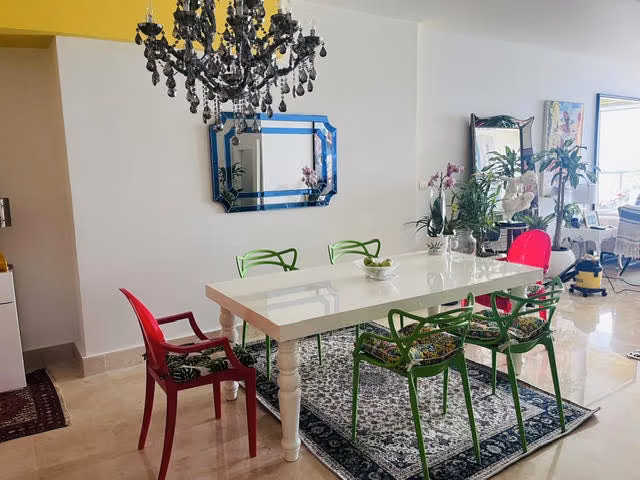 El hogar de tus sueños sobre la Avenida Balboa ID 27328
