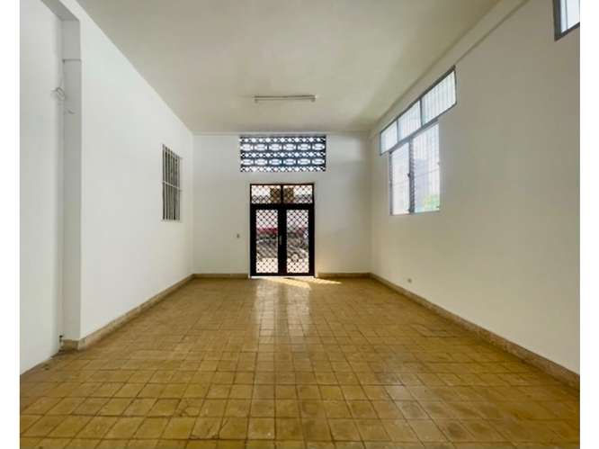 SE ALQULA CASA COMERCIAL PUEBLO NUEVO 630 Mrts (OG) - Imagen 7
