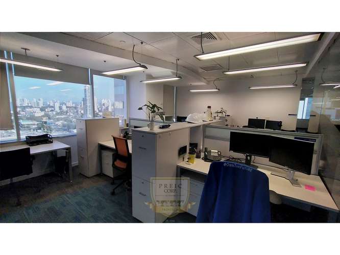 Alquilo piso completo de oficinas en Torre de Las Américas L.T