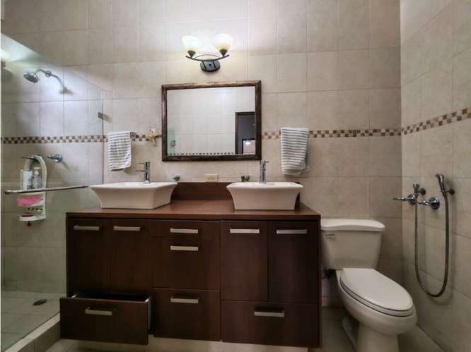 Casa en Venta en Ancón | Amplios espacios 348 m2 CT
