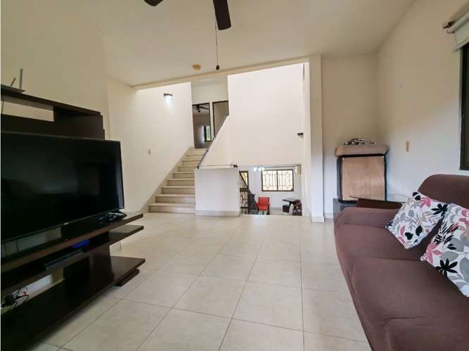 Casa en Venta en Ancón | Amplios espacios 348 m2 CT