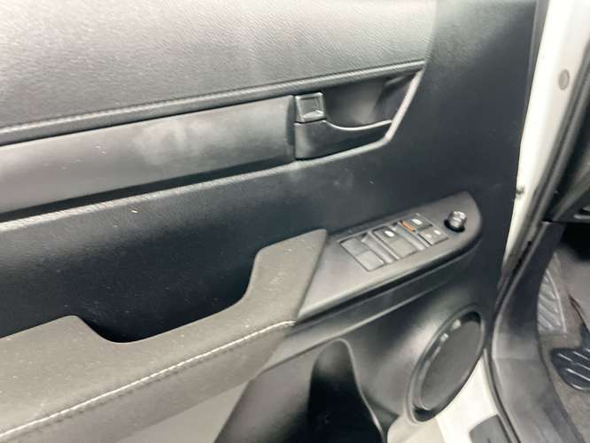TOYOTA HILUX - 2024 - PPHX - Automarket - Imagen 4