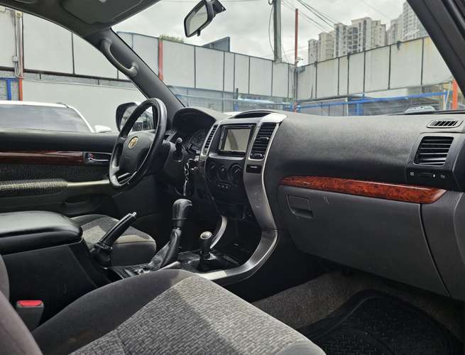 Toyota Land Cruiser Prado GX  - Imagen 10
