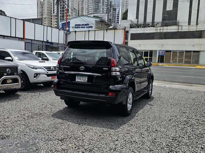 Toyota Land Cruiser Prado GX  - Imagen 5