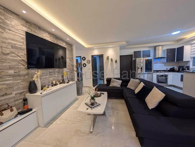 Venta de Casa en Nuevo Reparto, Diseño Moderno y Acogedor 27LGG2876 - Imagen 8