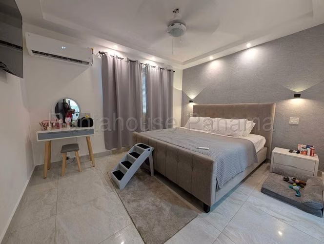 Venta de Casa en Nuevo Reparto, Diseño Moderno y Acogedor 27LGG2876 - Imagen 11