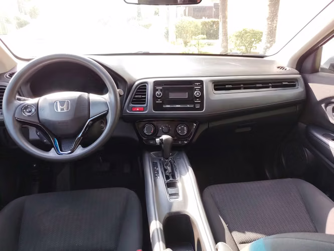 HONDA HRV 2016 AUTOMÁTICA ÚNICO DUEÑO NEGOCIABLE  - Imagen 9