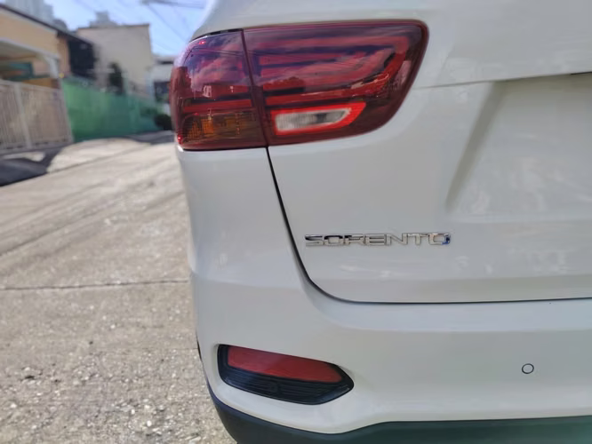 KIA SORENTO 2019 AUTOMÁTICA ÚNICO DUEÑO NEGOCIABLE  - Imagen 14
