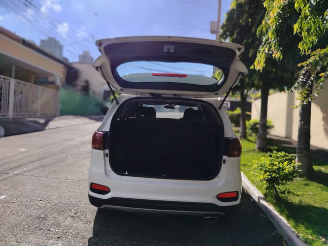 KIA SORENTO 2019 AUTOMÁTICA ÚNICO DUEÑO NEGOCIABLE  - Imagen 13