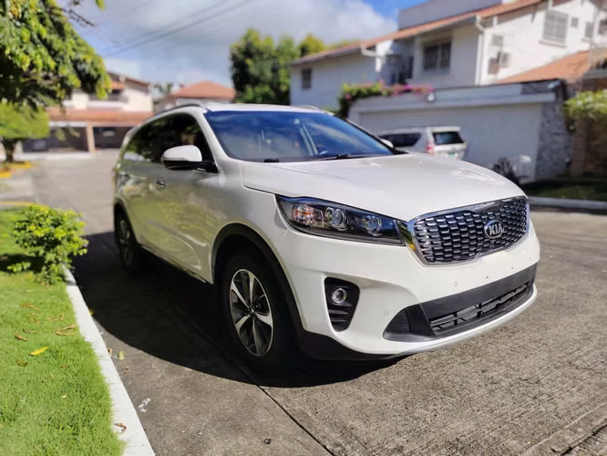 KIA SORENTO 2019 AUTOMÁTICA ÚNICO DUEÑO NEGOCIABLE  - Imagen 3
